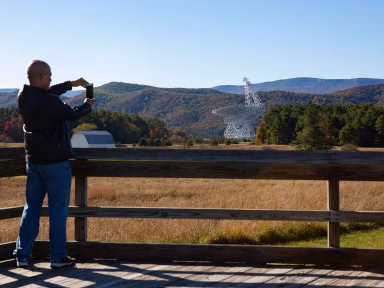 Mọi thiết bị có khả năng phát sóng đều bị cấm và những người dân nào cố tình sử dụng sẽ bị coi là hành vi phạm pháp.