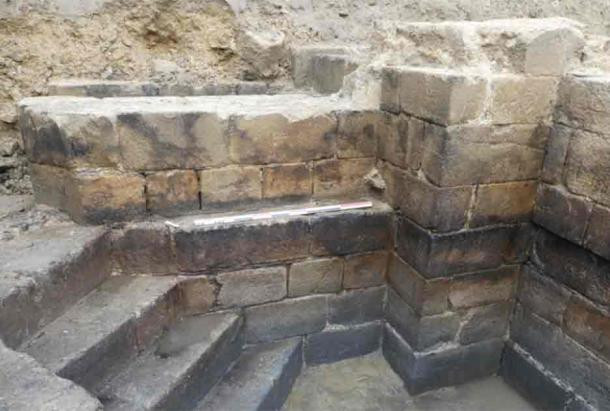 Lâu đài Château de l'Hermine của John IV chỉ được biết cho đến khi các nhà khảo cổ bắt đầu khám phá nền móng của công trình vào năm 2021 khi có kế hoạch biến tòa nhà lịch sử thành địa điểm mới của Bảo tàng Mỹ thuật.