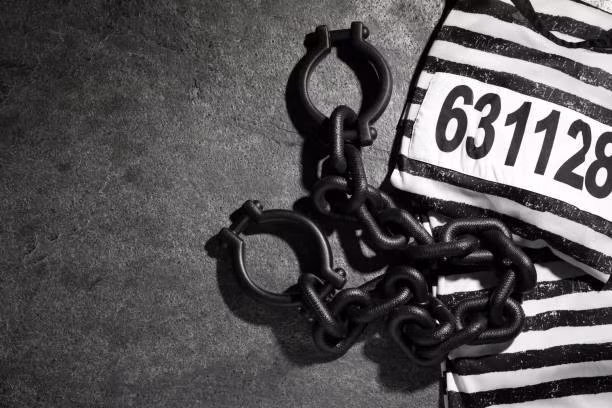 Ngoài ra, các chuyên gia còn đưa ra một số lý do vì sao tù nhân lại mặc bộ đồng phục kẻ sọc trắng đen.