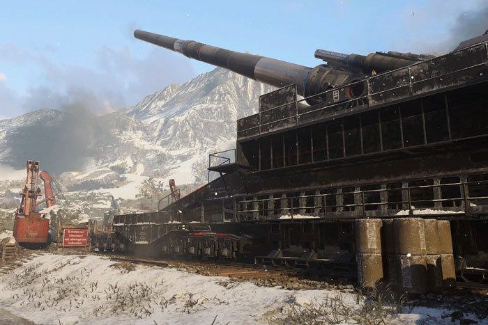 Được trùm phát xít Hitler phê duyệt và cấp nguồn kinh phí khủng, dự án chế tạo siêu pháo Schwerer Gustav được Đức quốc xã giao cho tập đoàn công nghiệp quân sự Krupp có trụ sở tại thành phố Essen. Vào cuối năm 1939, Krupp công bố bản mẫu dành cho siêu pháo rồi đưa tới trường bắn Hillersleben thuộc bang Sachsen-Anhalt, Đức, để thử nghiệm bắn đạn thật.