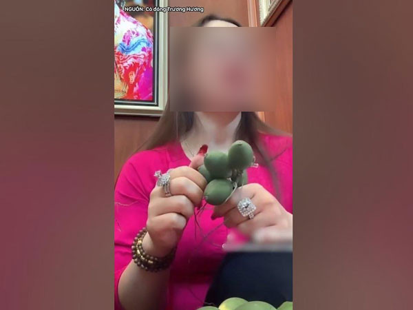 Cụm từ này chính là câu cửa miệng của cô đồng online T.H, thường xem bói bằng cách bổ cau. Sau khi nêu gia cảnh hay chuyện quá khứ của khách hàng, cô sẽ có câu "đúng nhận, sai cãi", “đúng nhận sai cãi cho tôi” với ngữ khí dứt khoát, chắc nịch, tự tin. Tuy nhiên, vì cô nói nhanh nên ít ai nghe kịp để còn nhận hay cãi. 