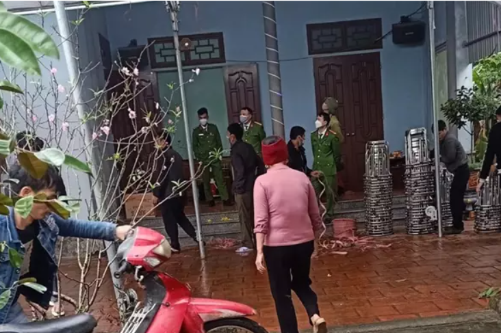 Nghi an chong sat hai vo roi tu tu tai nha rieng o Thanh Hoa