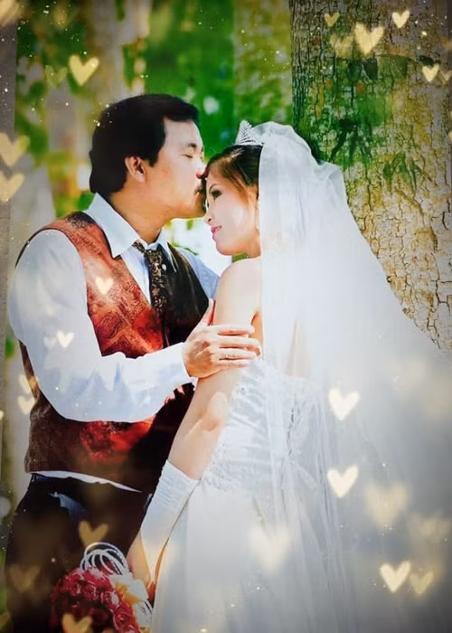 Ảnh cưới ngọt ngào của vợ chồng Phương Điền.