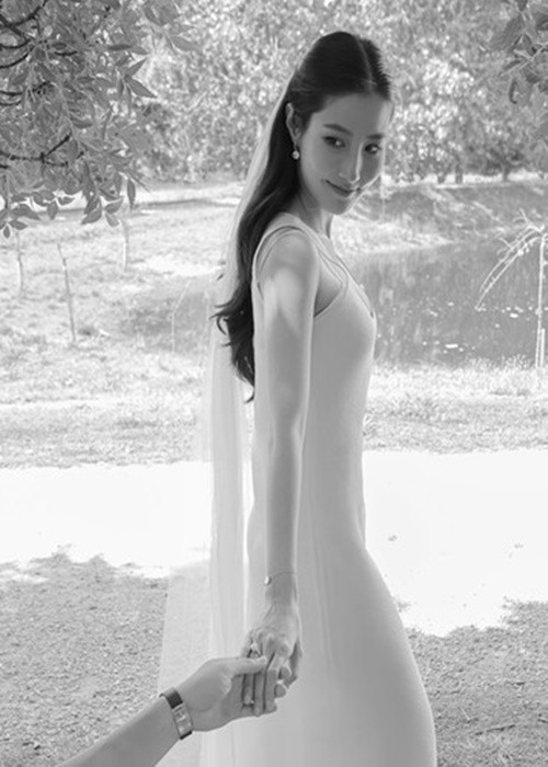 Người đẹp có gần 1 năm để chuẩn bị cho hôn lễ. Ảnh: FBNV.