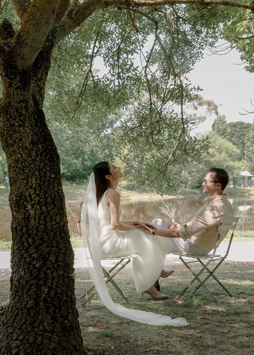  Diễm My 9x và Vinh Nguyễn chụp ảnh cưới ở Melbourne (Australia). Nơi này chính là địa điểm cặp đôi lần đầu gặp gỡ, sau đó hẹn hò. Ảnh: FBNV.