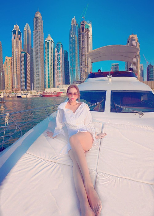 Bà mẹ hai con thường xuyên có những chuyến nghỉ dưỡng sang chảnh ở trong và ngoài nước.