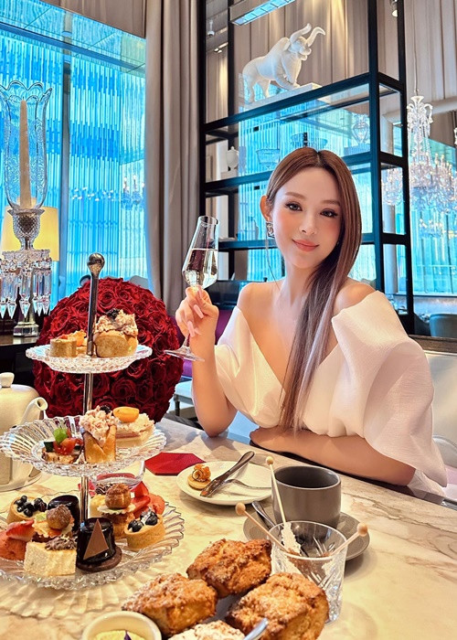 Cuộc sống giàu sang như bà hoàng của Huyền Baby khiến nhiều người phải ghen tỵ.