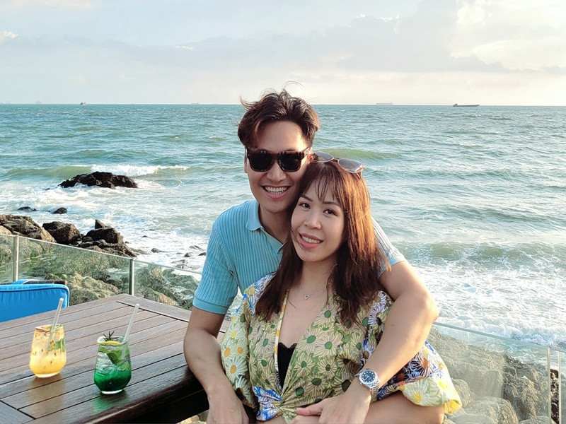 Vợ Mạnh Trường từng là bạn học cấp 3 của anh. Cả hai nảy sinh tình cảm khi học lớp 11. Lan Phương chính là người khuyến khích Mạnh Trường thi vào trường đại học Sân khấu Điện ảnh Hà Nội.