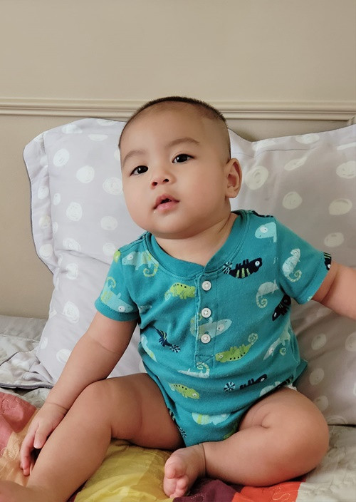 Con trai thứ ba của Mạnh Trường sinh năm 2022, tên Bi.