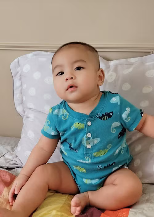 Con trai thứ ba của Mạnh Trường sinh năm 2022, tên Bi.