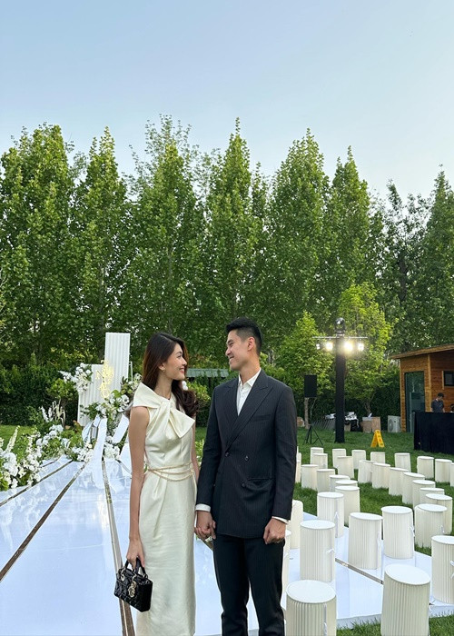 Vợ chồng Thùy Dung có cuộc sống độc lập và có thời gian riêng cho bản thân.