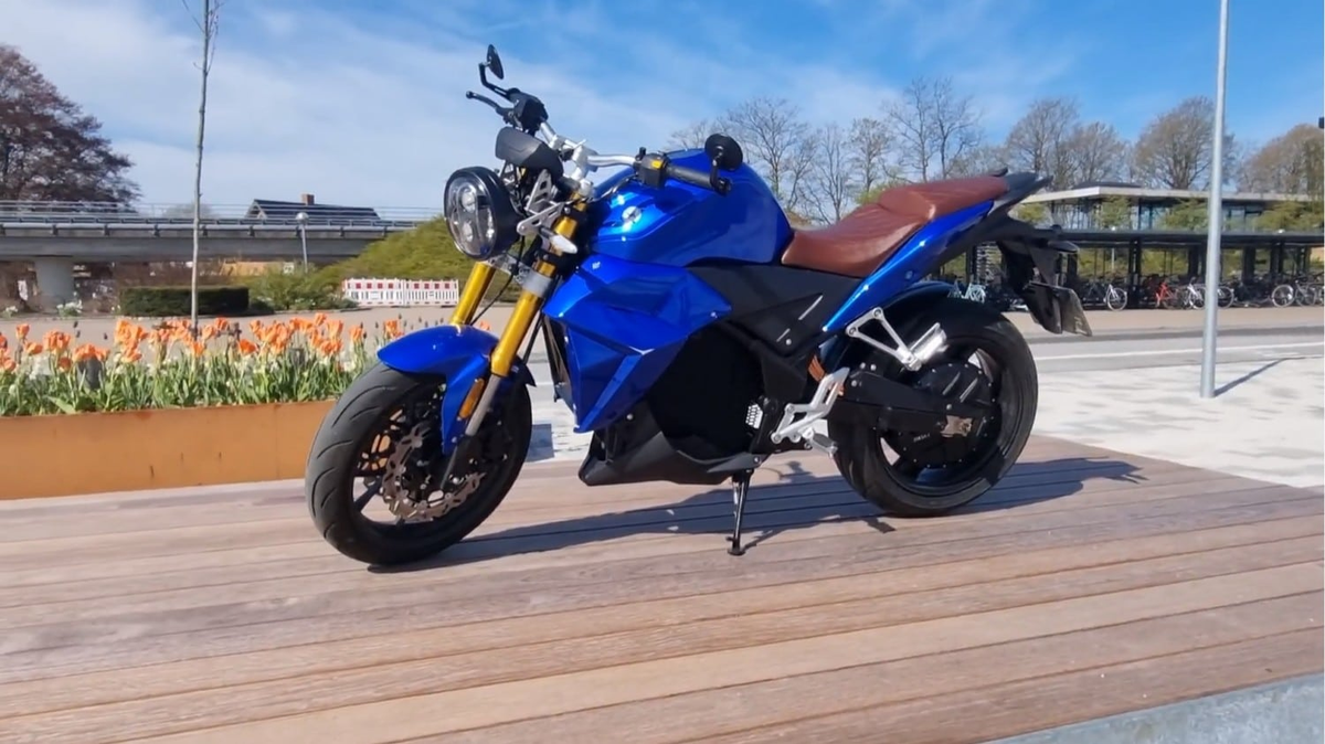 9. Evoke Urban Classic (phạm vi hoạt động 175 km/sạc).