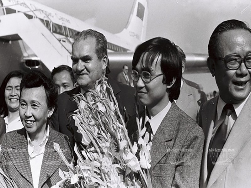 NSND Đặng Thái Sơn đoạt Giải nhất Cuộc thi piano quốc tế Frédéric Chopin lần thứ X (tháng 10/1980) ở Warszawa (Ba Lan). Theo Công An Nhân Dân Online, ông là người châu Á đầu tiên đoạt giải thưởng danh giá này. Ảnh: Công An Nhân Dân Online.