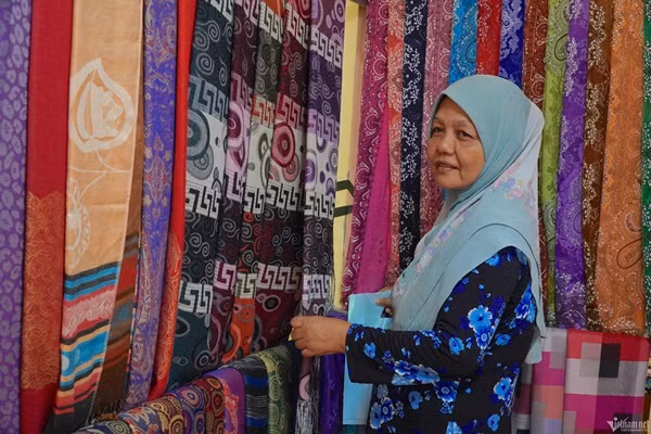 Kham pha lang be da sac doc nhat mien Tay-Hinh-4