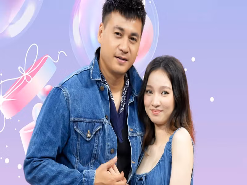 Năm 2022, Ngọc Thuận kết hôn với Ngọc Bích. Vợ nam diễn viên sinh năm 2003, kém anh 17 tuổi. Hồi tháng 9 vừa qua, Ngọc Bích thông báo mang bầu con đầu lòng. Ảnh: FBNV.