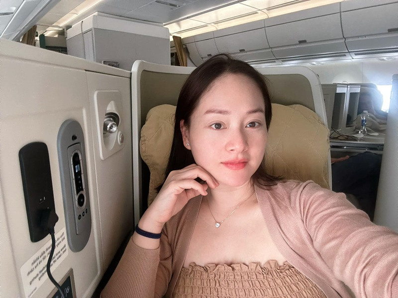 Trong chuyến bay sang Australia, Lan Phương chỉ ngủ được 3-4 tiếng.