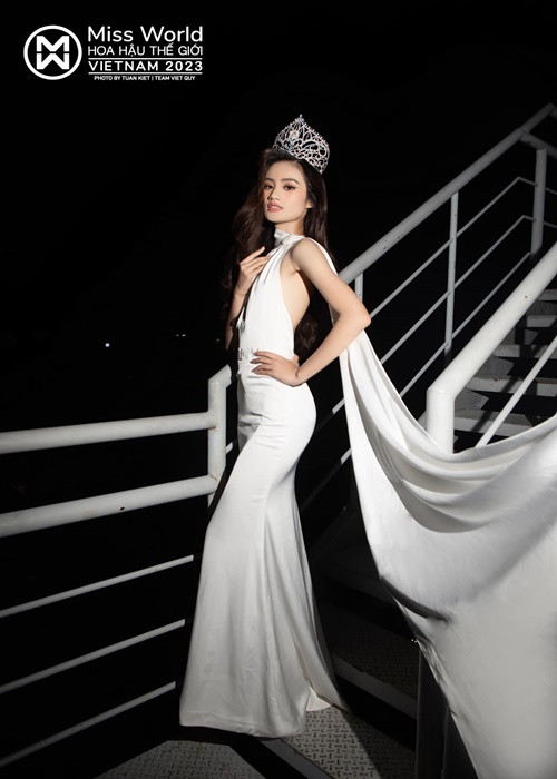 Đại diện BTC thừa nhận, phát ngôn của Ý Nhi có phần đáng trách. BTC đã ngay lập tức nhắc nhở, rèn giũa nàng hậu. BTC cam kết “rút kinh nghiệm sâu sắc để không tạo nên sự hiểu nhầm, phản ứng trái chiều của cộng đồng mạng”. Ảnh: Miss World Vietnam.