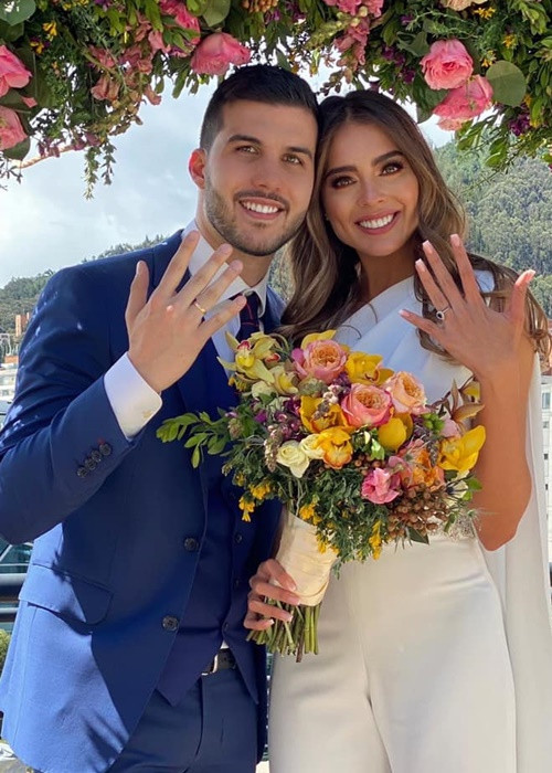 Người đẹp Colombia rạng ngời trong đám cưới. Ảnh: FBNV.