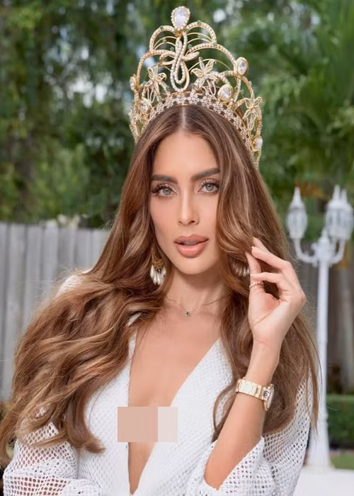 Đại diện Colombia làm người mẫu, nhà thiết kế trang sức và nhà báo tại quê nhà. Ảnh: FBNV.