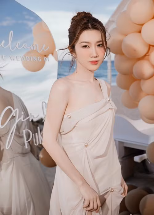 Cách đây ít ngày, Thúy Ngân bị Trường Giang tiết lộ chuyện chia tay 4 tháng trước. Trước chia sẻ của đàn anh, nữ diễn viên cho biết: “Anh không cần tường tận, chi tiết quá”. Ảnh: FBNV.