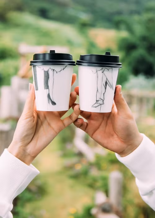 Siêu mẫu Thanh Hằng khoe khoảnh khắc bình yên bên người bạn đời. Ảnh: FBNV.