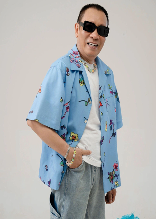 Một trong những tạo hình của Lại Văn Sâm trong chương trình Có hẹn cùng thanh xuân đang lên sóng. Ảnh: Dân Trí.