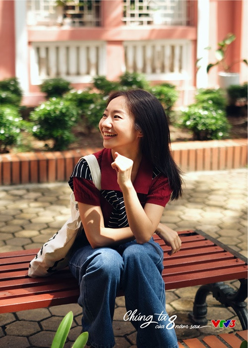 Hoàng Hà sinh năm 1996, đam mê điện ảnh từ năm học cấp 3. Vì vậy, cô đã học diễn xuất ngắn hạn. Theo Dân Việt, từ năm 2015, Hoàng Hà bắt đầu theo đuổi sự nghiệp diễn xuất.