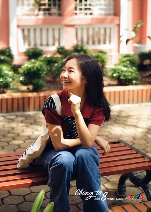 Hoàng Hà sinh năm 1996, đam mê điện ảnh từ năm học cấp 3. Vì vậy, cô đã học diễn xuất ngắn hạn. Theo Dân Việt, từ năm 2015, Hoàng Hà bắt đầu theo đuổi sự nghiệp diễn xuất.