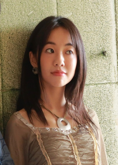 Hoàng Hà đóng một số bộ phim ngắn và quảng cáo như: Nụ cười từ trái tim, 17 một lần nữa, Thanh xuân, nhất định phải crush một ai đó!, Tết gần tết xa, Cô gái của những ngày đã qua.