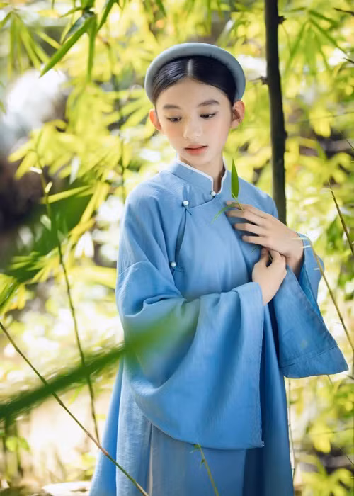 Ngọc Diễm cho biết, mỗi năm cô đều tặng con gái một bộ ảnh, vừa kỷ niệm tuổi mới của con vừa để nhìn lại hành trình con lớn lên cùng năm tháng.