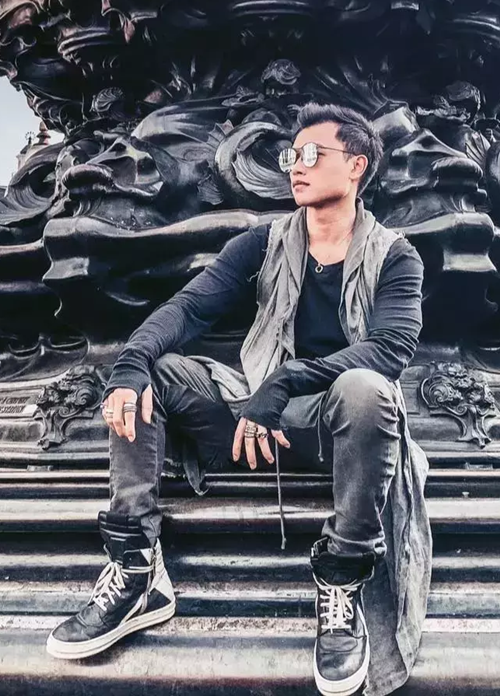 Huyền My từng bị đồn hẹn hò thiếu gia Thế Anh. Về nghi vấn này, cô cho biết bản thân không có ý kiến hay bình luận gì về thông tin này. Năm 2022, Thế Anh làm đám cưới với một cô gái không thuộc showbiz. Ảnh: Vietnamnet.