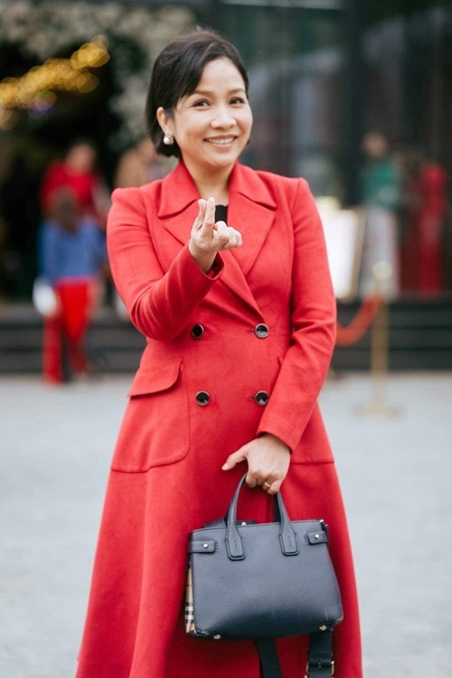 Trước những lời miệt thị ngoại hình, Mỹ Linh quên hết lời bài hát. Cô chỉ mong kết thúc phần trình diễn để vào soi gương xem bản thân xập xệ ở đâu, xập xệ thế nào. Mỹ Linh sau đó mặc kệ vì nghĩ rằng rồi sẽ được bù đắp lại bằng thứ khác. “Tôi thấy cuộc đời này vẫn đẹp", Mỹ Linh chia sẻ.