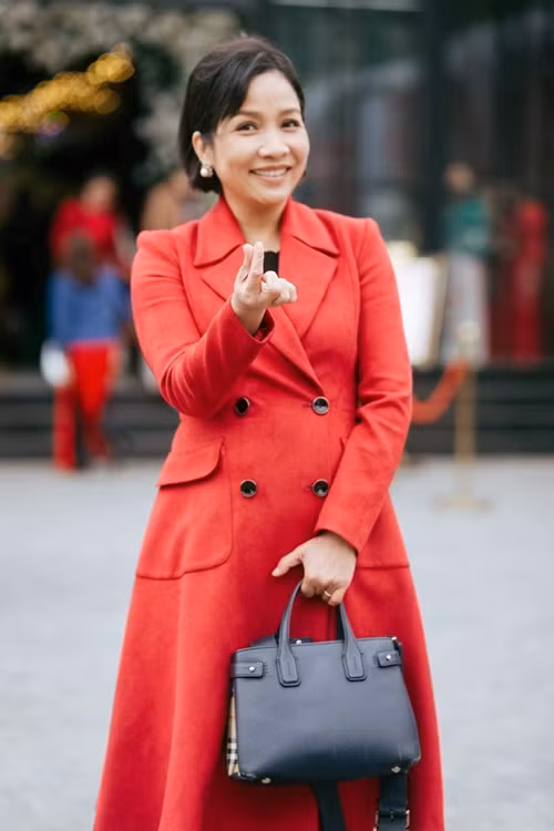 Trước những lời miệt thị ngoại hình, Mỹ Linh quên hết lời bài hát. Cô chỉ mong kết thúc phần trình diễn để vào soi gương xem bản thân xập xệ ở đâu, xập xệ thế nào. Mỹ Linh sau đó mặc kệ vì nghĩ rằng rồi sẽ được bù đắp lại bằng thứ khác. “Tôi thấy cuộc đời này vẫn đẹp", Mỹ Linh chia sẻ.