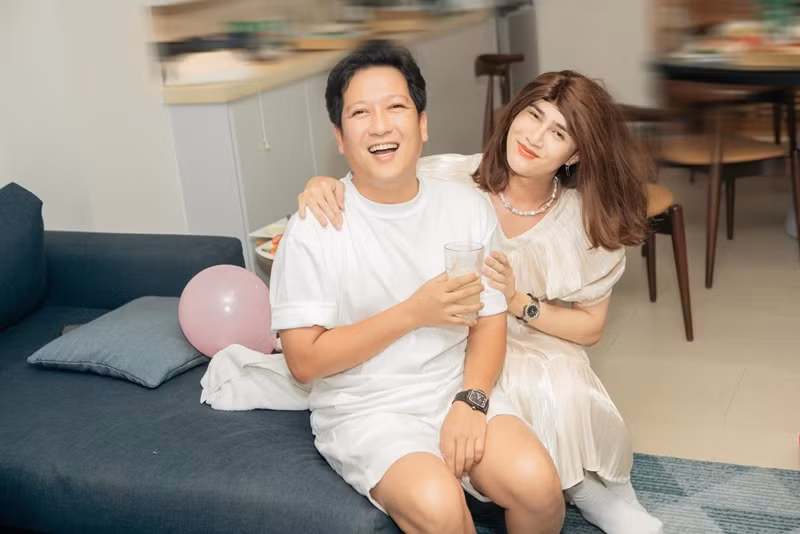 Nhã Phương sinh con trai cách đây không lâu nên vắng mặt trong đám cưới của Puka - Gin Tuấn Kiệt tại Cam Ranh.