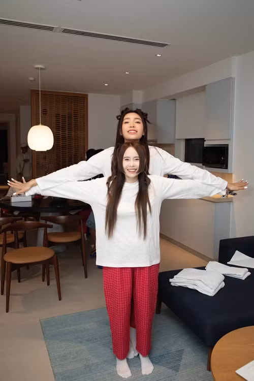 Minh Tú đáp chuyến bay từ Mỹ về Việt Nam để có mặt trong ngày vui của Puka.