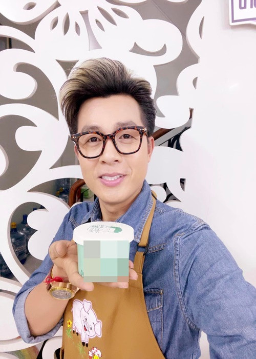 Diễn viên Hòa Hiệp có thu nhập tốt nhờ bán hàng trên mạng. Anh chia sẻ, doanh thu livestream bán hàng trong 1 - 2 ngày bằng cát-sê đóng chính một bộ phim dài 30 tập trong hai tháng của anh.