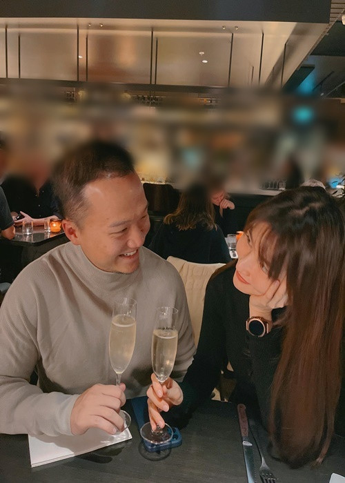 Cặp đôi dành gần 1 năm để chuẩn bị cho hôn lễ.