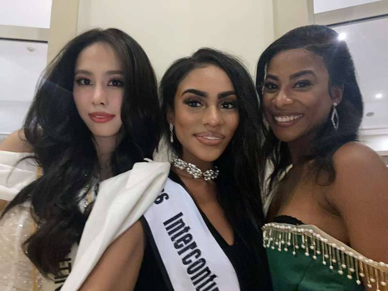 Sau khi Lê Nguyễn Bảo Ngọc mang chiếc vương miện Miss Intercontinental về cho Việt Nam vào năm 2022, nhiều khán giả đặt kỳ vọng Ngọc Hằng sẽ tiếp nối thành tích của đàn chị.
