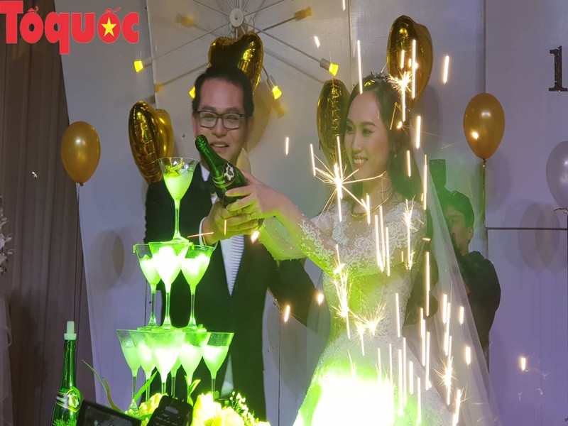 Đám cưới của nghệ sĩ Trung Hiếu diễn ra tại Sơn La - quê nhà cô dâu, Thái Bình - quê nhà chú rể và tại Hà Nội. Ảnh: Tổ Quốc.