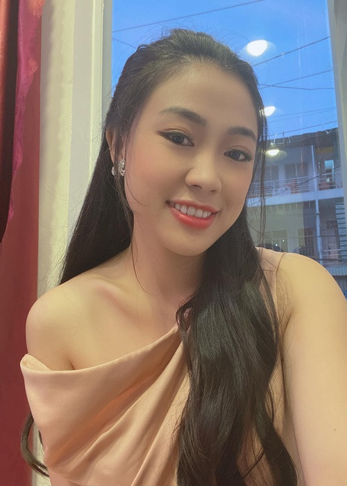 Lê Huỳnh chia sẻ, trời đã ban cho anh một người vợ lý tưởng như Mỹ Linh khi cả hai có rất nhiều sở thích giống nhau, đồng điệu với nhau trong suy nghĩ và lối sống.