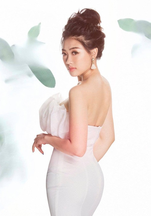 Vợ Lê Huỳnh là diễn viên Mỹ Linh. Cô sinh năm 1993.