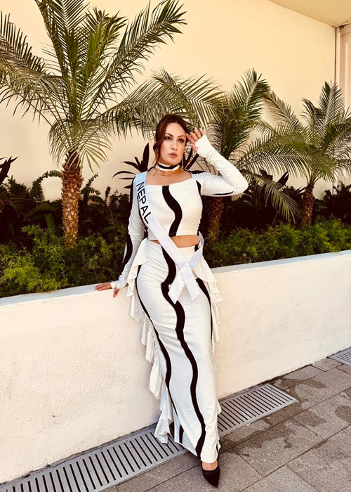 Người đẹp ngoại cỡ luôn tự tin trong suốt hành trình tham gia cuộc thi. Ảnh: FBNV.