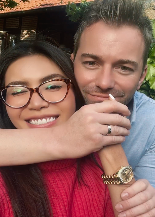 Sau nhiều lần từ chối lời cầu hôn, mới đây Minh Tú quyết định cầu hôn lại bạn trai người Đức tên Chris.