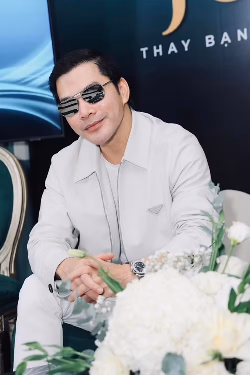 Tháng 4, Trần Bảo Sơn xác nhận chuyện chia tay bạn gái diễn ra từ 2 năm trước vì không tìm được tiếng nói chung. Nam diễn viên và người cũ có một người con gái chung tên Bảo Khanh, sinh năm 2020. Ảnh: FBNV.