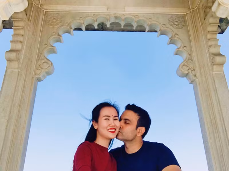 Trong cuộc phỏng vấn với Báo Giao Thông, Võ Hạ Trâm cho biết, chồng cô không có dự định về lại quê nhà để sinh sống. "Cuộc sống ở Ấn khá áp lực, cả về đời sống lẫn công việc. Ở Việt Nam, chồng tôi có sự nghiệp riêng, có nhiều cơ hội để phát triển. Vì thế, Vikas luôn nghĩ Việt Nam chính là ngôi nhà thứ hai của mình", nữ ca sĩ chia sẻ.