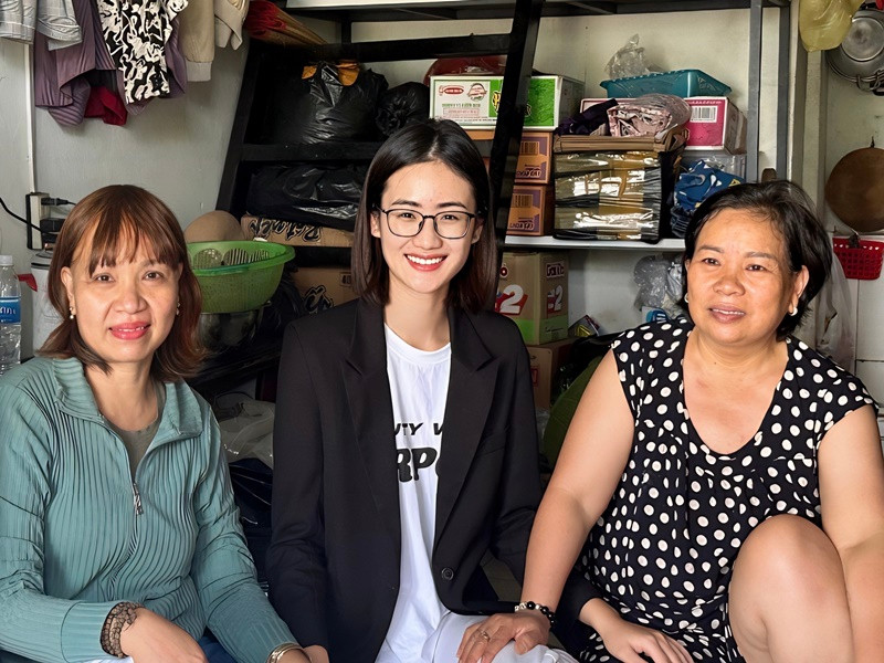 Ý Nhi trở lại thăm Mái ấm của các cô điều trị ung thư trong dự án Nữ chiến binh hồng và ủng hộ 10 triệu đồng. Số tiền còn lại, cô đã quyên góp, ủng hộ quỹ của UBMTTQ phường Khương Đình trong vụ hỏa hoạn chung cư mini tại Hà Nội 20 triệu đồng; Quyên góp quỹ Tiếp sức đến trường - Báo Tuổi Trẻ 38 triệu đồng; Quyên góp quỹ Nâng bước Thủ khoa - Báo Tiền Phong 38 triệu đồng; Quyên góp quỹ Cùng con đi tiếp cuộc đời - Báo Thanh Niên 38 triệu đồng. Tổng số tiền mà Huỳnh Trần Ý Nhi đã làm các hoạt động thiện nguyện là 250.266.000 đồng.