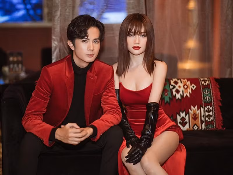 Ngoài sánh đôi dự sự kiện, đi du lịch, cả hai còn ra mắt gia đình. Huỳnh Phương thậm chí khẳng định anh sẽ cưới Sĩ Thanh làm vợ và chờ đến thời điểm thích hợp. Tuy nhiên, năm 2020, cả hai chia tay. Ảnh: FBNV.