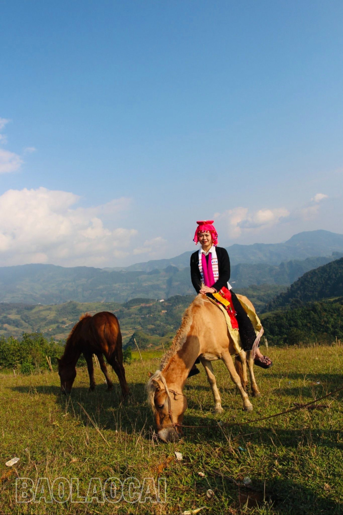 Thiếu nữ Dao trên thảo nguyên.