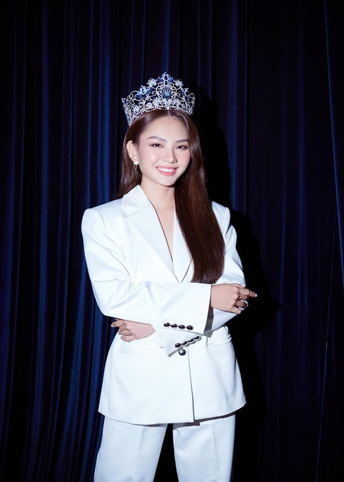 Tháng 10/2021, tin đồn tình cảm giữa Mai Phương - top 5 Hoa hậu Việt Nam 2020 và Đức Huy rộ lên khi Đức Huy đăng tải hình ảnh Mai Phương dạy con trai của anh tại nhà riêng. Mai Phương lên tiếng phủ nhận tin đồn. Cô khẳng định chỉ là gia sư của con trai Đức Huy. Sau Hoa hậu Việt Nam 2020, Mai Phương đăng quang Hoa hậu Thế giới Việt Nam 2022.