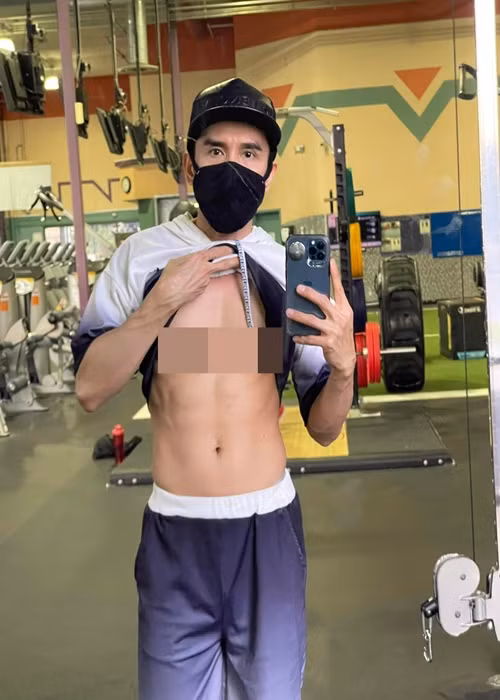 Nam ca sĩ chia sẻ, anh không còn tham công tiếc việc như trước mà biết lắng nghe bản thân hơn. Ngoài ăn uống, anh tập luyện thể thao, giữ tinh thần lạc quan khi đón nhận những vấn đề trong cuộc sống.